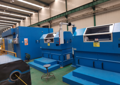 800 mm PLC cantilever type single twister is being debugged and ready to ship