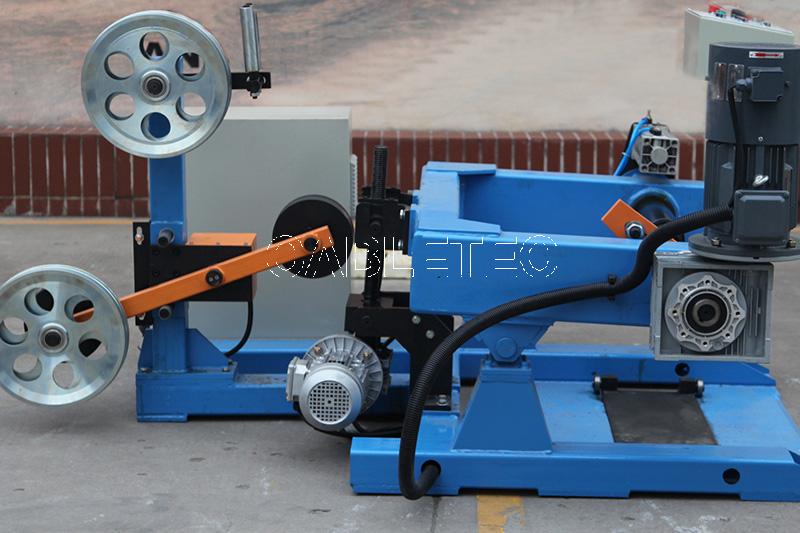 Double spools motorized wire pay off
