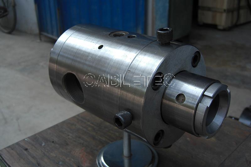 Manual centering column crosshead (outer heating)