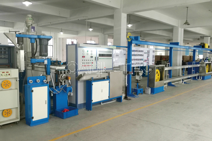 Sheathing production line for power cable and building power cable