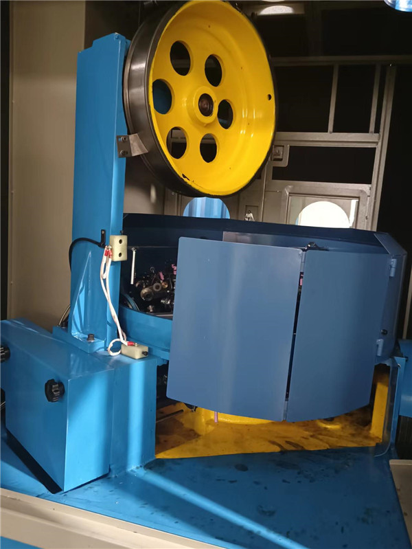 A type High-speed automotive wire Braiding Machine A type High-speed automotive wire Braiding Machine